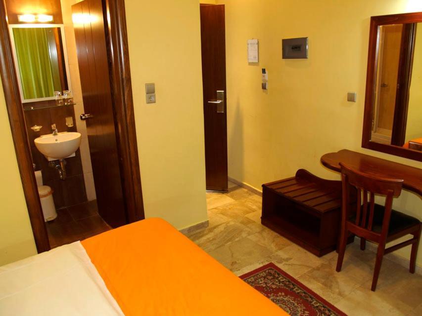 Hotel Filoxenia Hriszí Aktí Haniá Kültér fotó